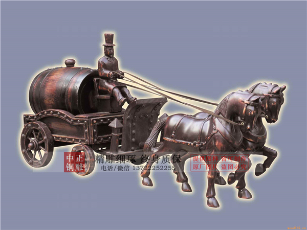 人物拉車雕塑.jpg