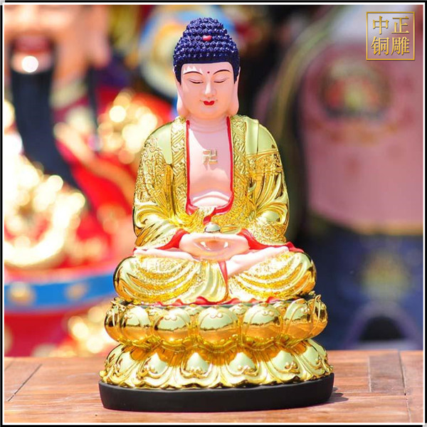 三寶佛中如來佛祖.jpg