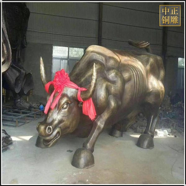 大型鎏金銅牛