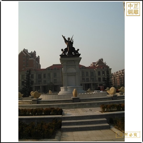 1西式小區(qū)大型人物雕塑.jpg