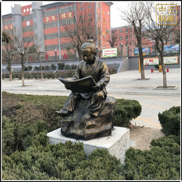 校園文化雕塑.jpg