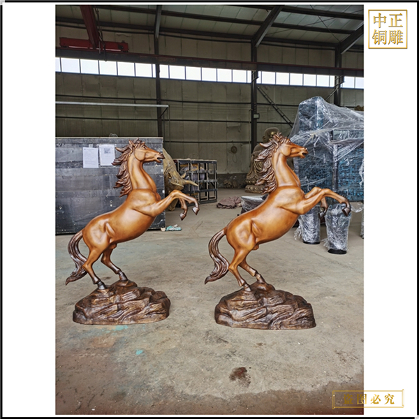 純銅小號一對馬到成功雕塑.jpg