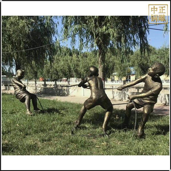 校園小孩拔河人物銅雕塑